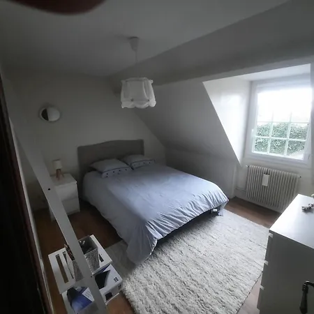Avec Salle D'eau Privative Et Entree Independante Homestay Bernay (Eure)