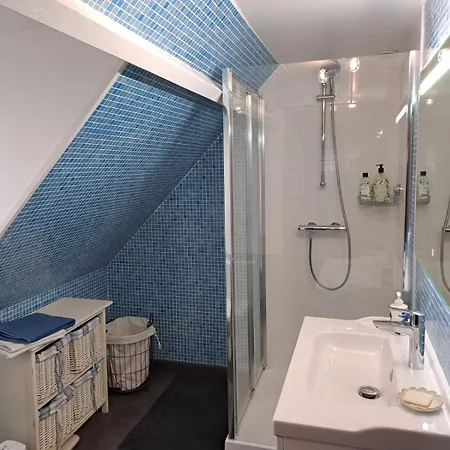BERNAY Chambre avec Salon, salle d'eau privative et entrée indépendante * Bernay (Eure)