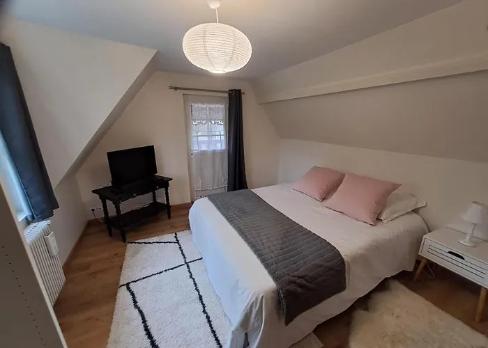 Avec Salle D'eau Privative Et Entree Independante